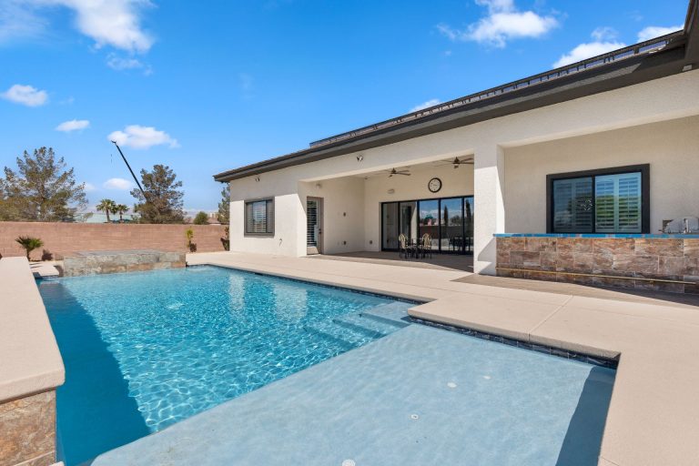 Upgrading Your Custom Pool With Energy-Saving Tech
